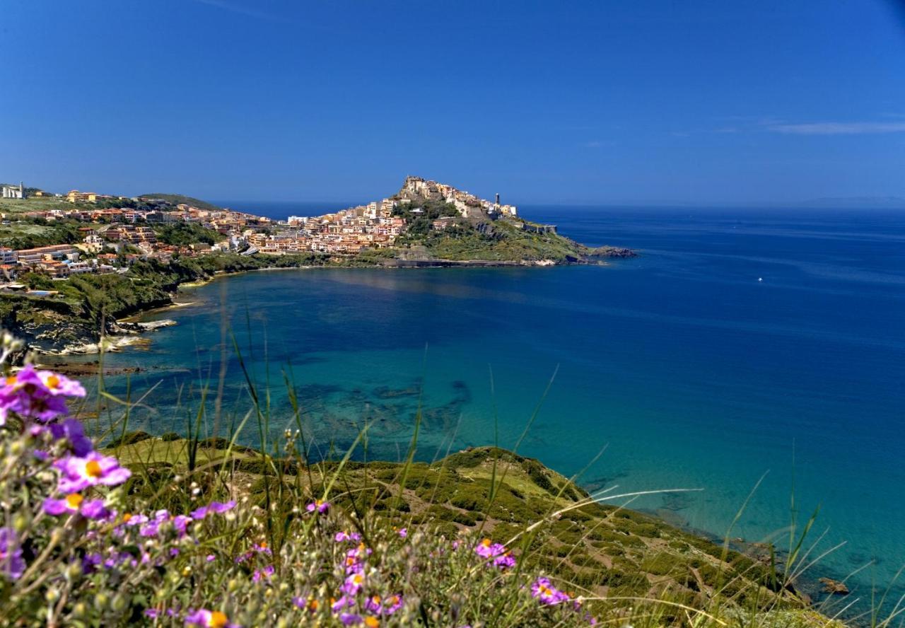 The Square Castelsardo Hotel ภายนอก รูปภาพ