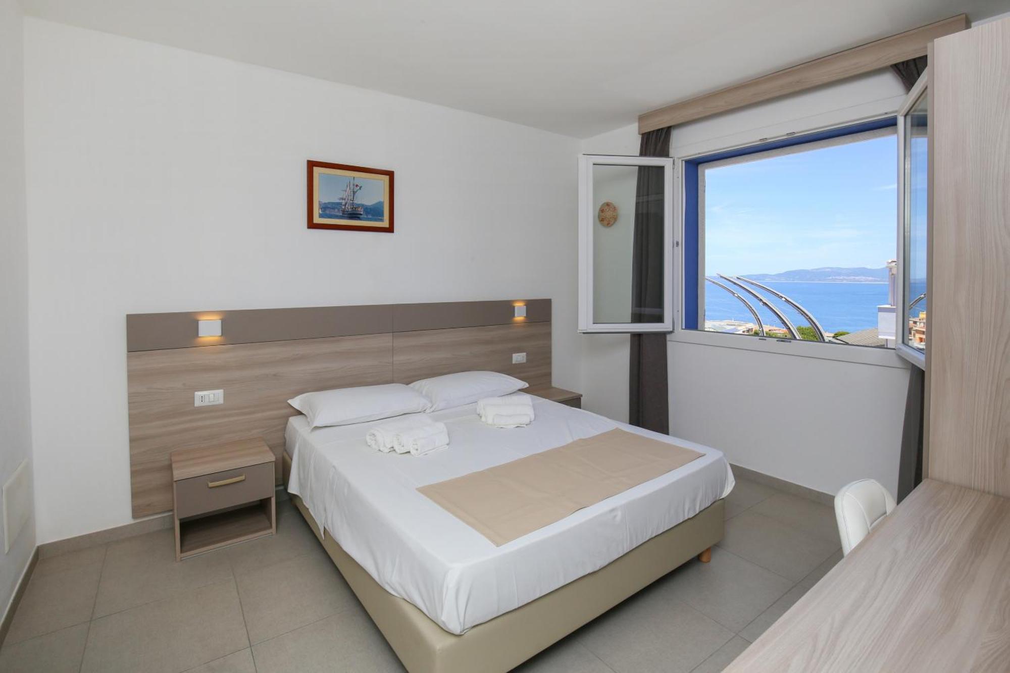 The Square Castelsardo Hotel ภายนอก รูปภาพ