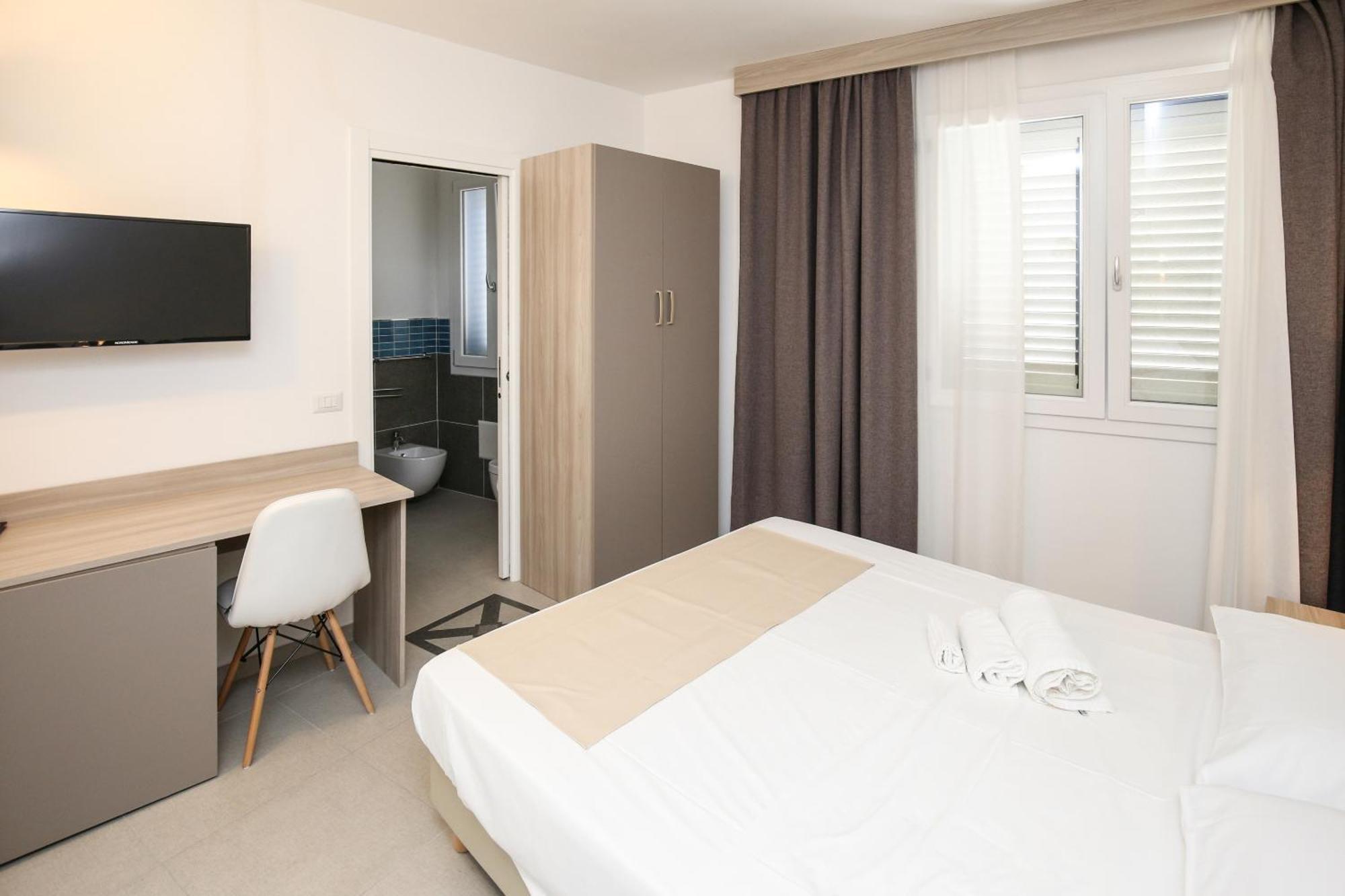 The Square Castelsardo Hotel ภายนอก รูปภาพ