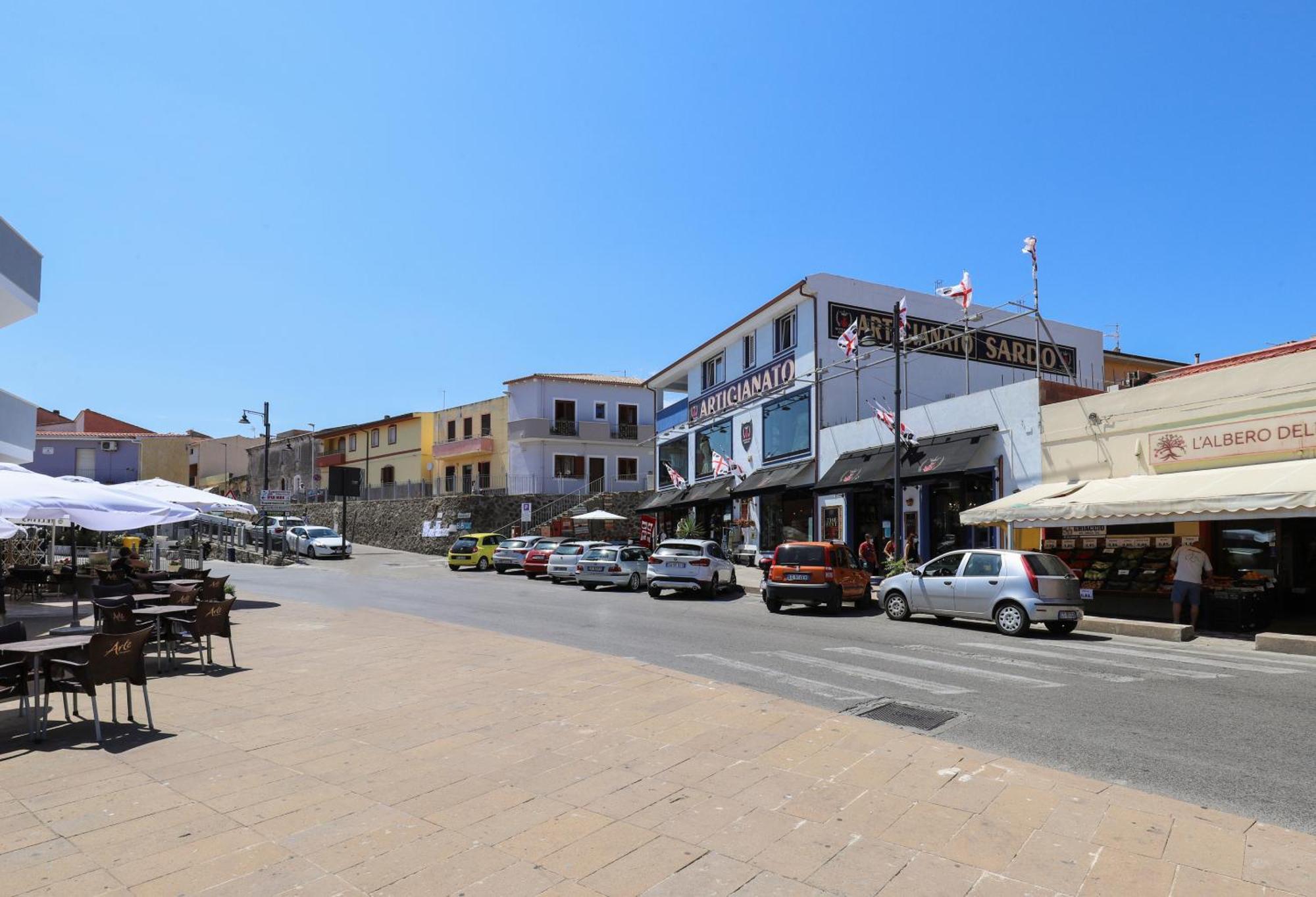 The Square Castelsardo Hotel ภายนอก รูปภาพ