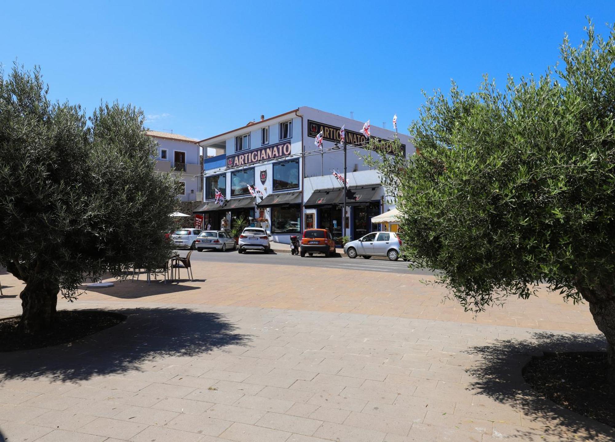 The Square Castelsardo Hotel ภายนอก รูปภาพ